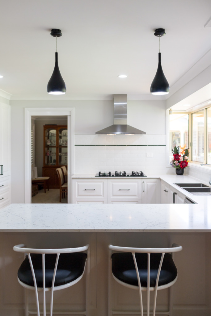 the-krc-guide-to-rangehoods-TAYLOR-001-ANNA_TENNE-683x1024.jpg